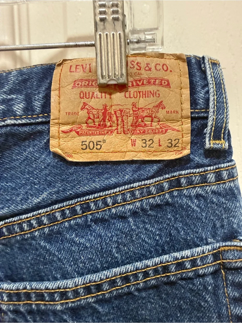 Men's Levi 505 Regular Fit Denim Jeans in Dark Blue 32x32